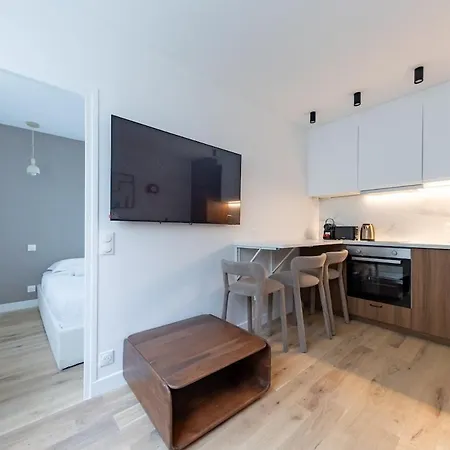 Charming 4 Stars Near Montmartre & Metro Paris