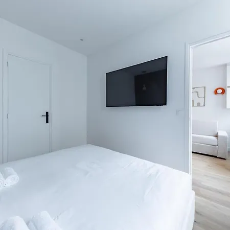 Charming 4 Stars Near Montmartre & Metro Paris