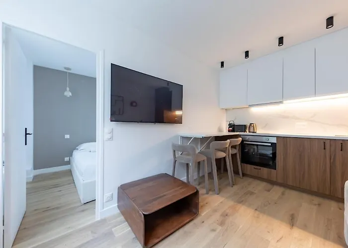 Charming 4 Stars Near Montmartre & Metro Paris